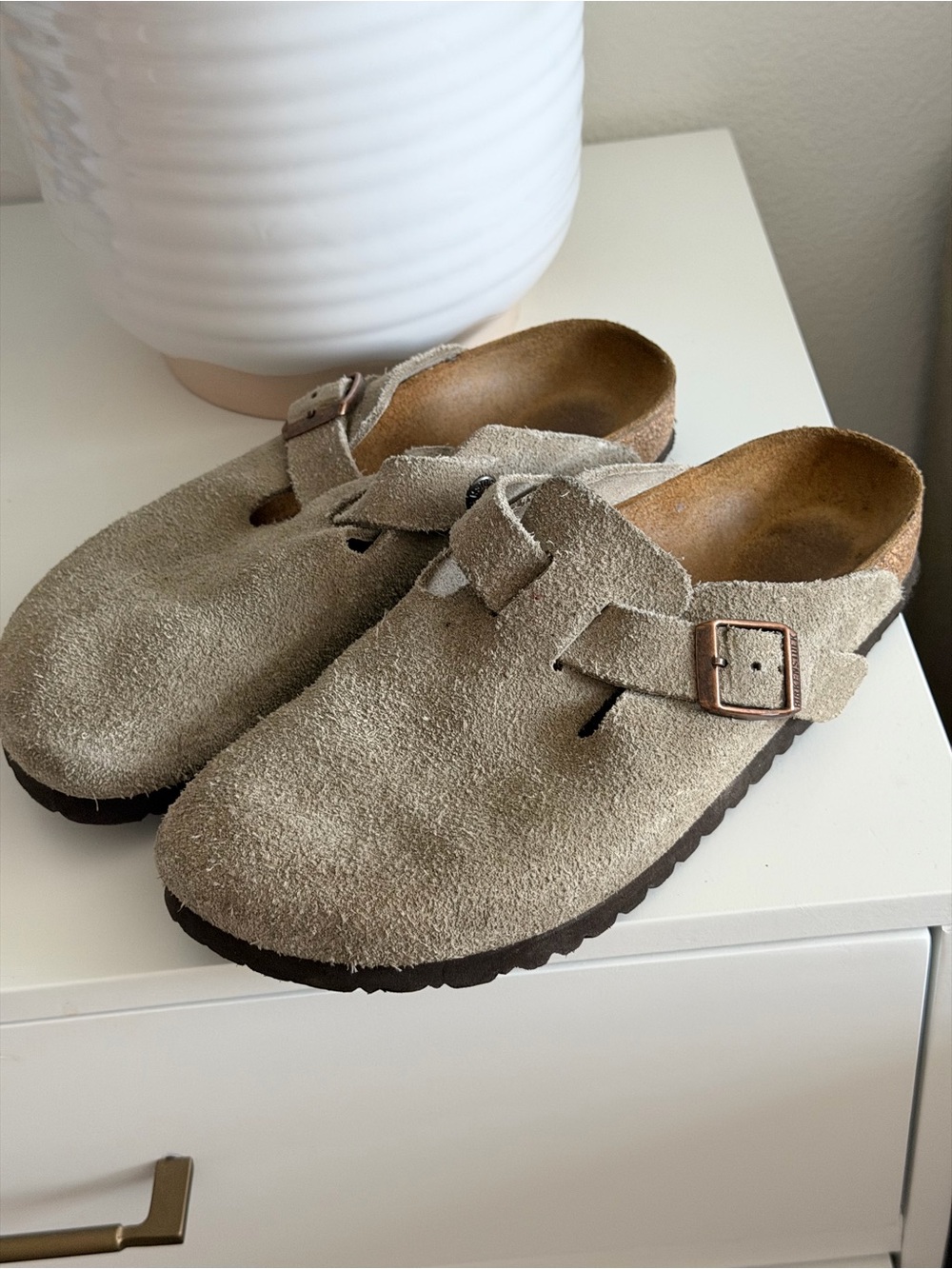 Birkenstock Kids Suede Clog in Light Taupe with Buckle